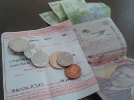 Beneficiarii pensiilor de urmaşi, obligaţi să depună adeverinţa de şcolarizare